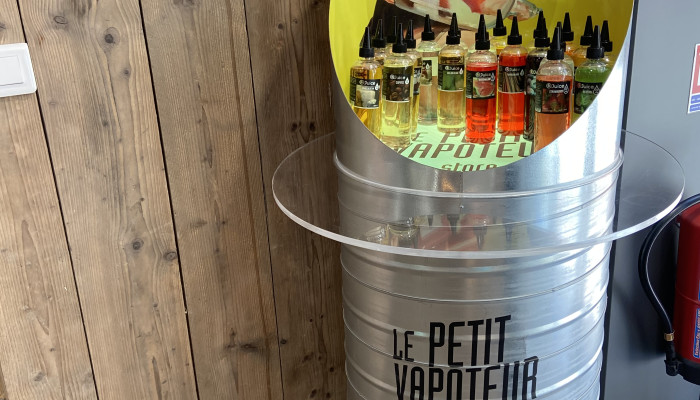 Poitiers le centre - LE PETIT VAPOTEUR Poitiers le centre - LE PETIT VAPOTEUR