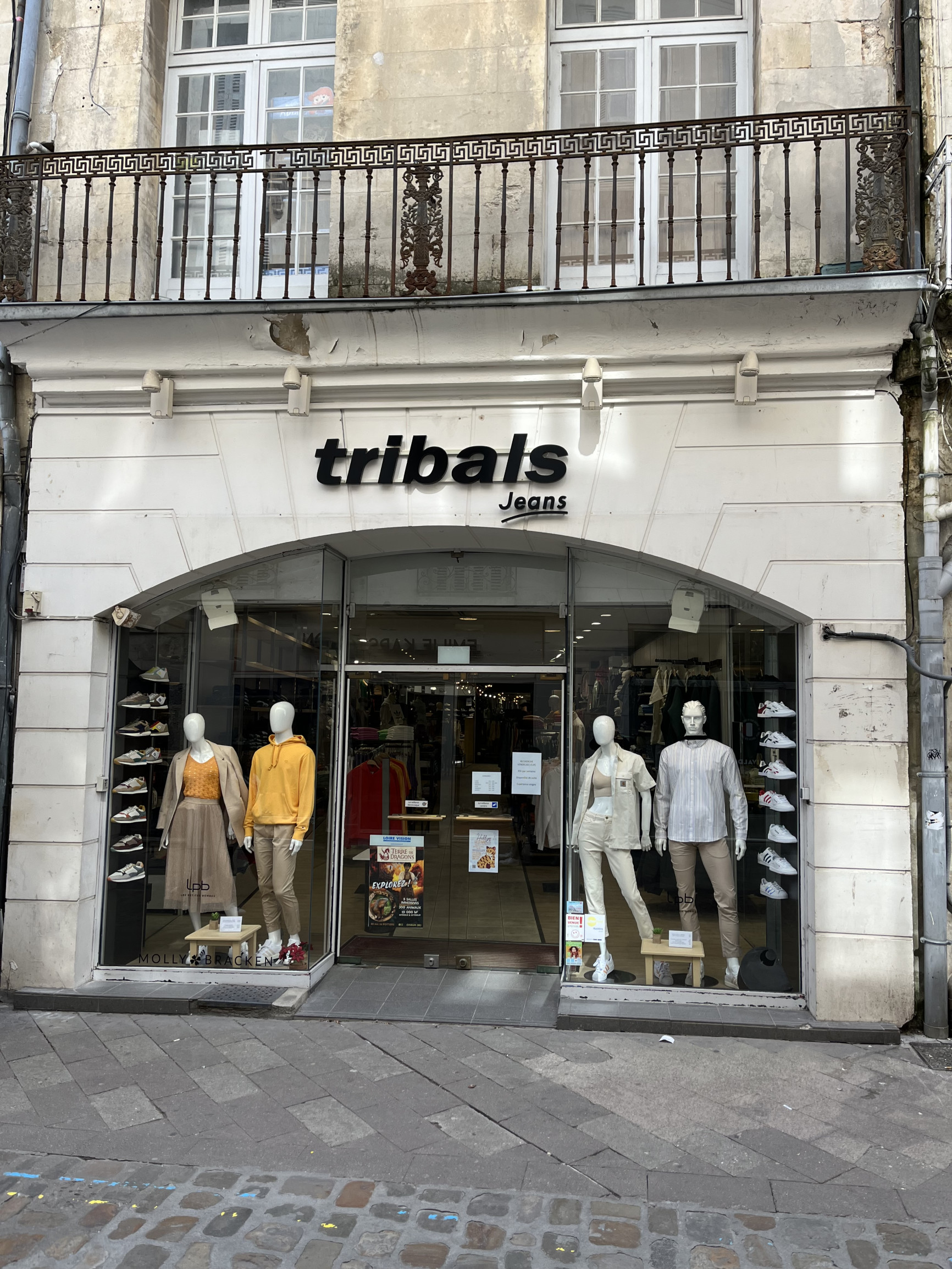 Poitiers le centre TRIBALS JEANS